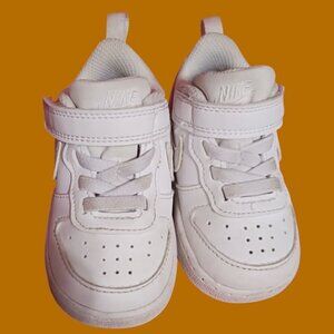 Nike Infant  Sneakers With Hook & Loop Strap Size 4c Toddler Wht color